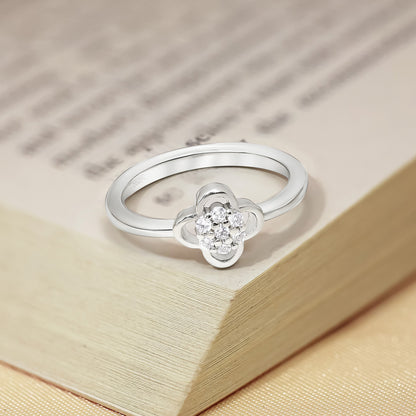 Minimal Silver Clover Flower Ring