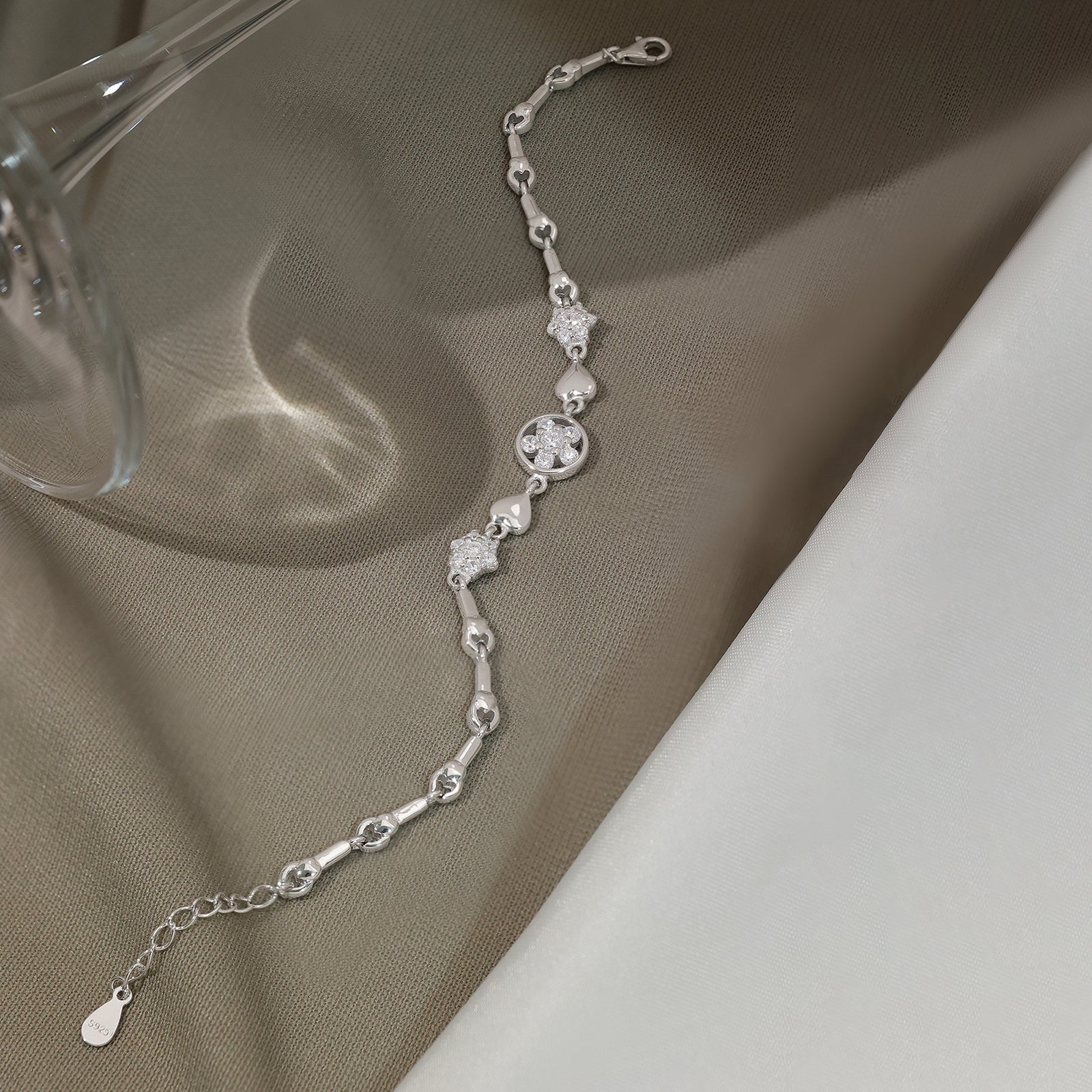 Silver Floral Shape Heart Chain Bracelet - Tweov Jewels