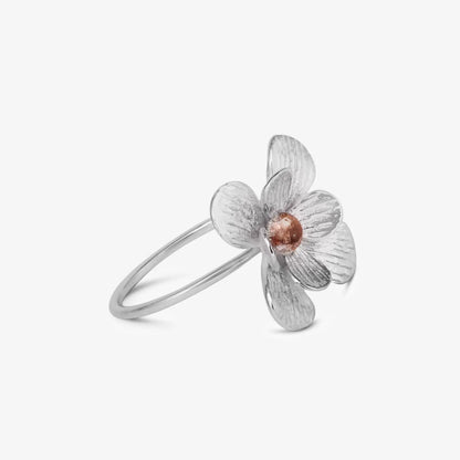 Elegant Silver Flower Ring
