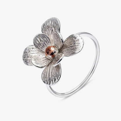 Elegant Silver Flower Ring