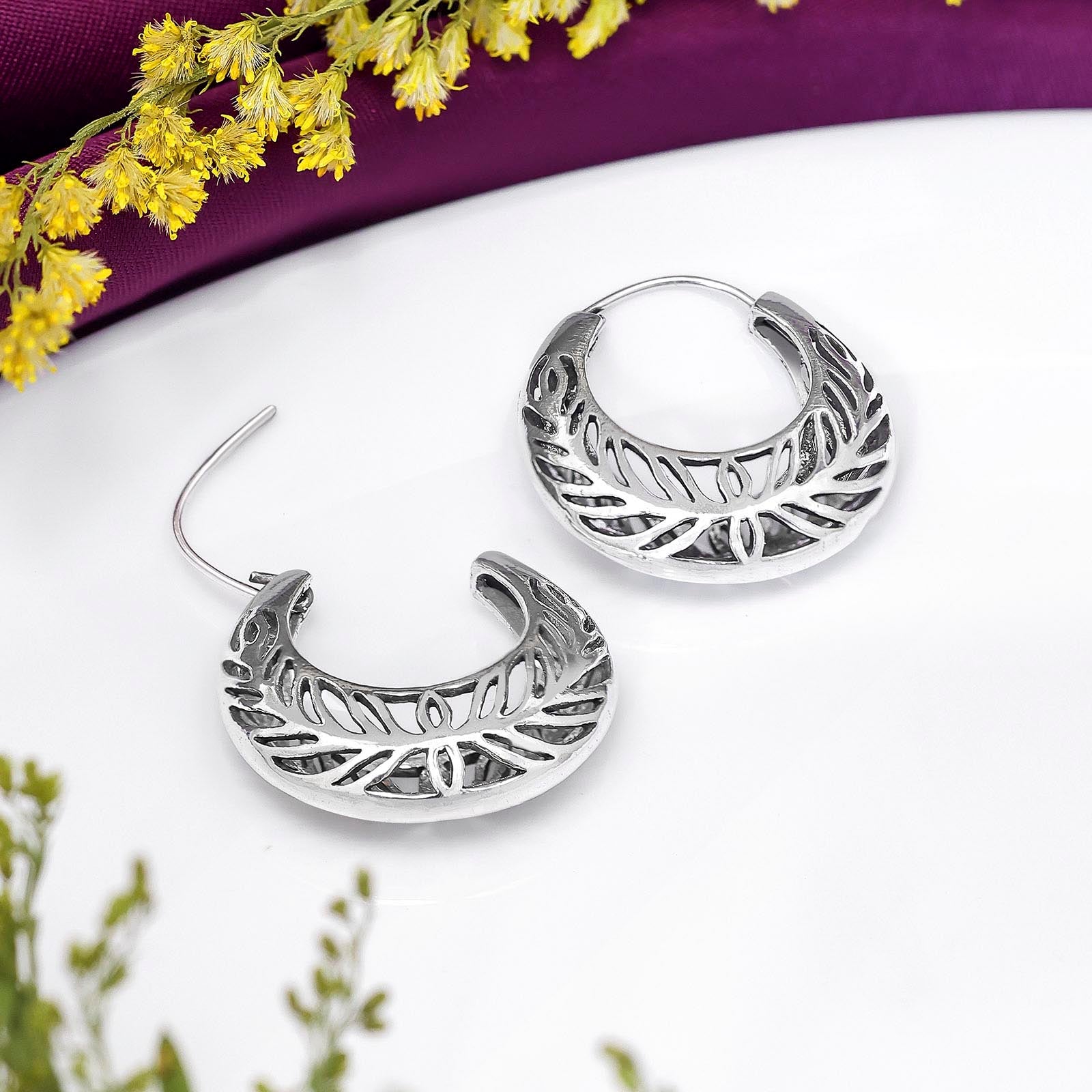 Pure 925 Silver Earrings - Leaf-Carved Hoops With Grace - Tweov Jewels