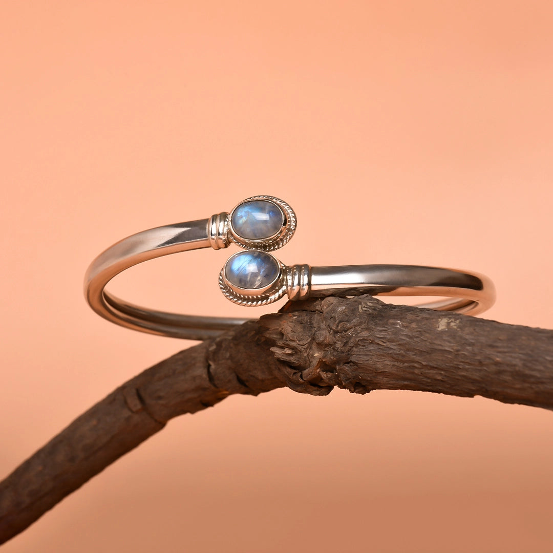 Pure Silver Bracelet for Men &amp; Women - Pure 925 Silver Bracelet &#8211; Shimmering With Moonstone