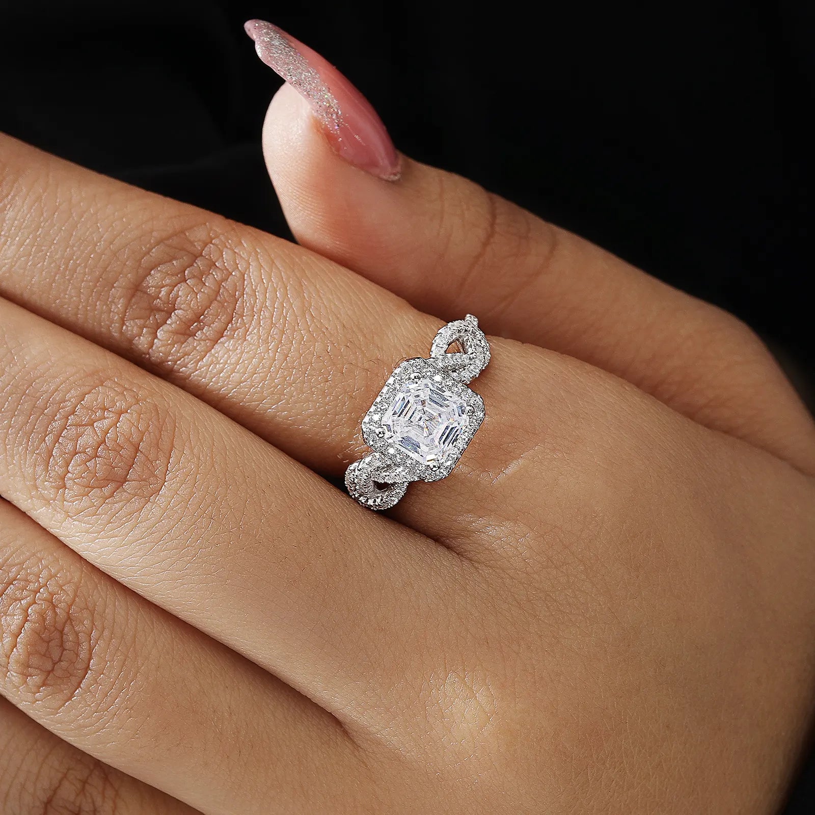 Stylish Floral Design Women Silver Ring - Tweov Jewels