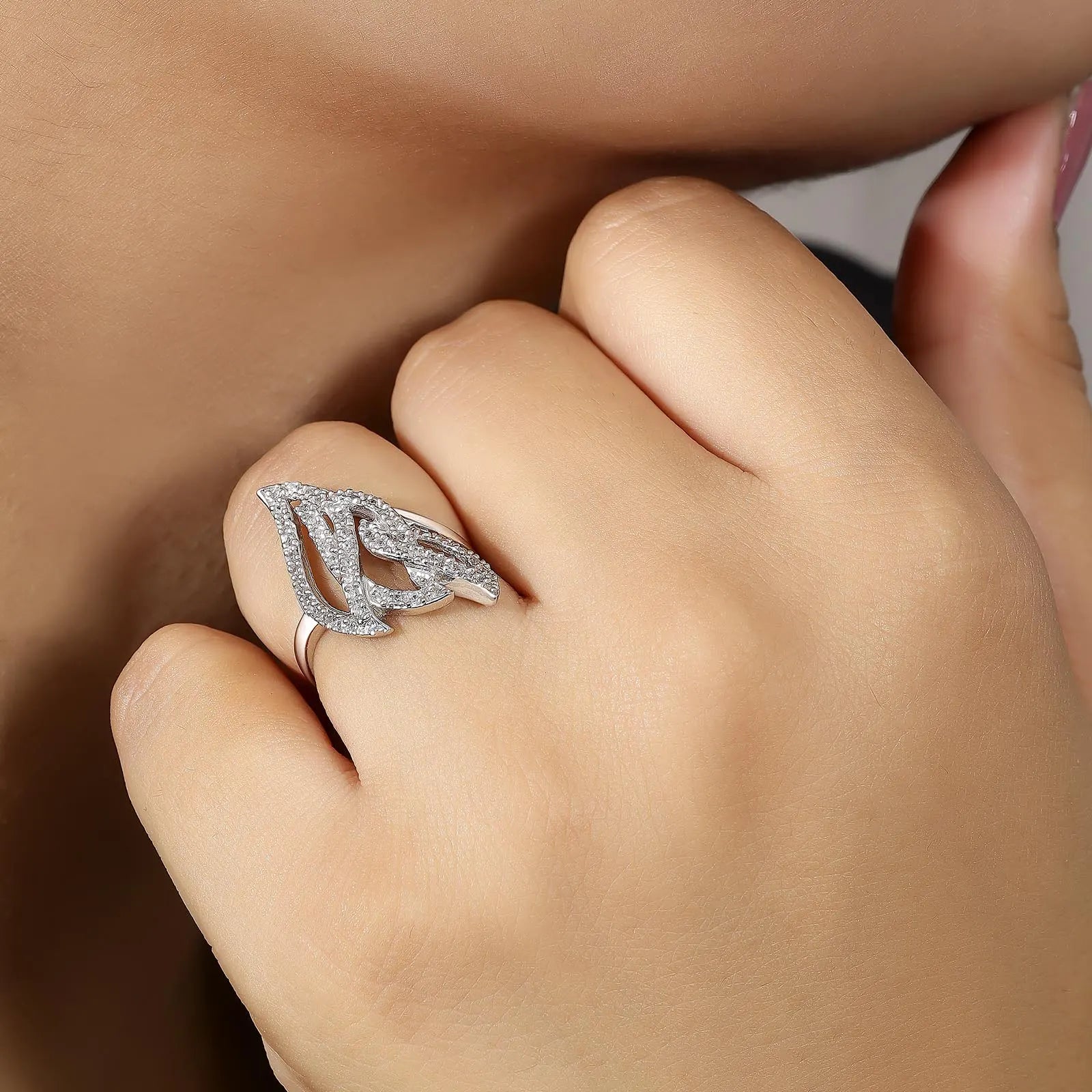 Sparkling Zircon Studded Leaf Design Silver Ring