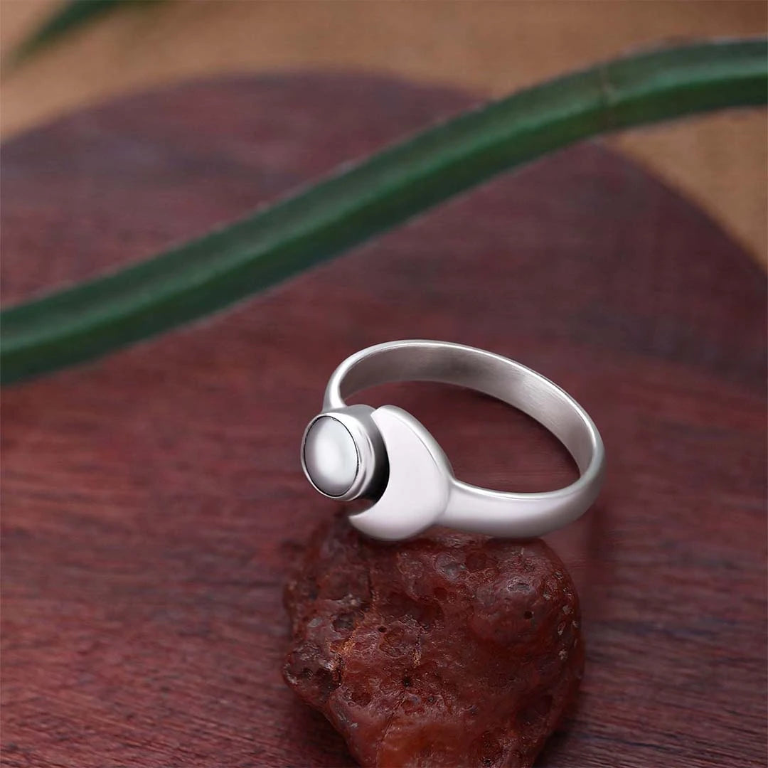 Classic Rings - Pure Silver Ring &#8211; Moonbeam Glow With White Pearl