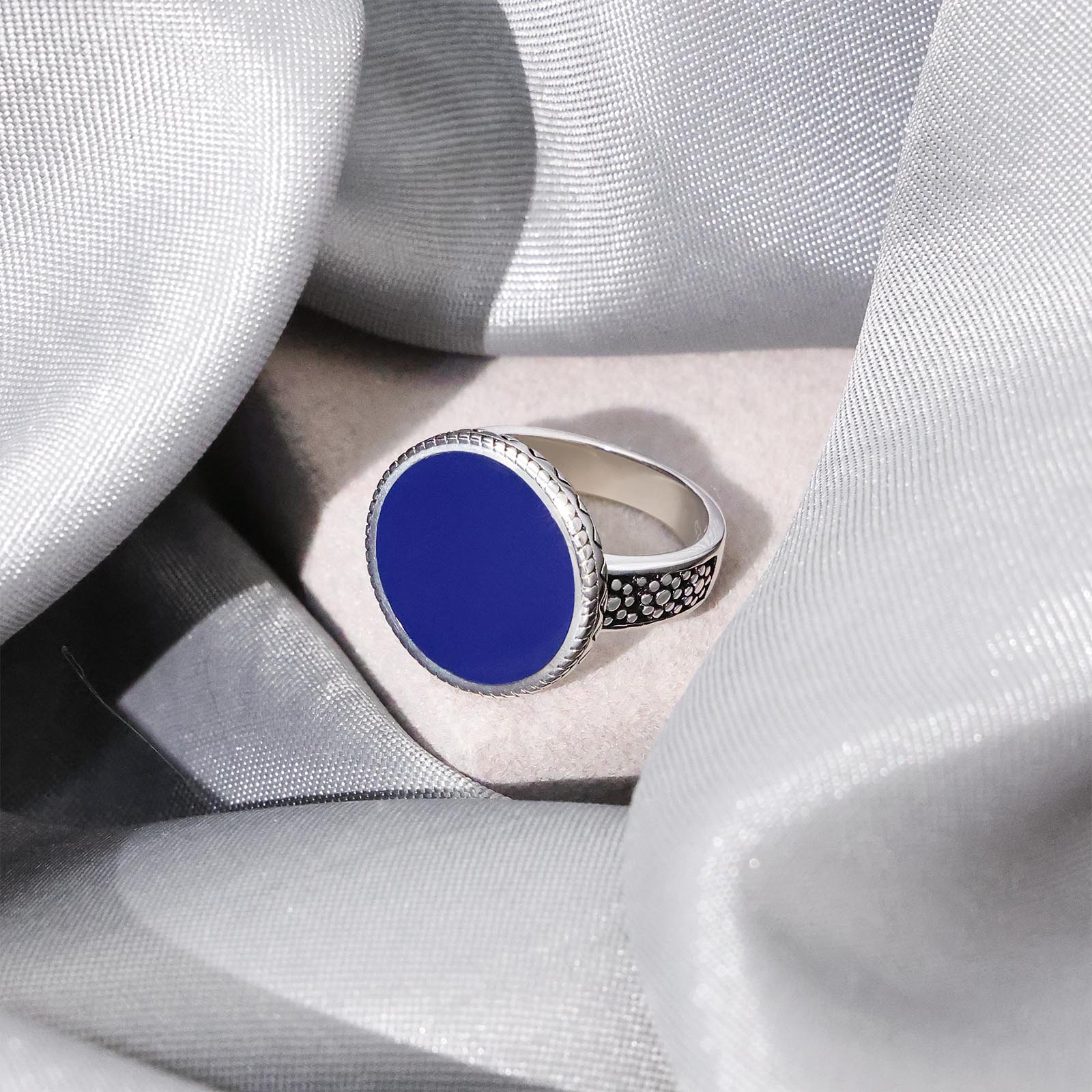 Mens Collection - Pure Silver Ring &#8211; Rich Blue Onyx Gemstone Band