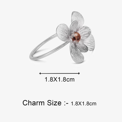 Elegant Silver Flower Ring