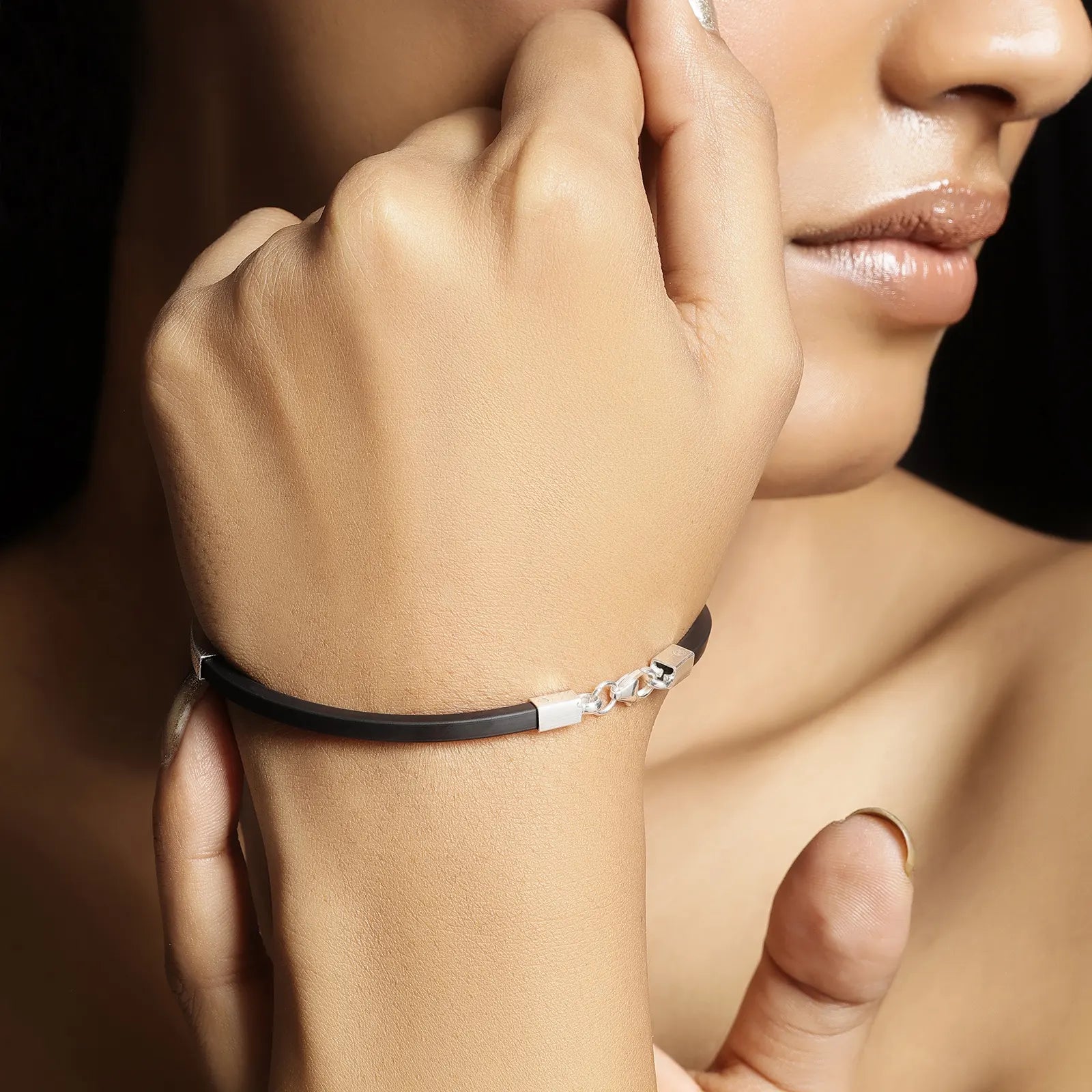 Silver Black Band Bracelet - Tweov Jewels