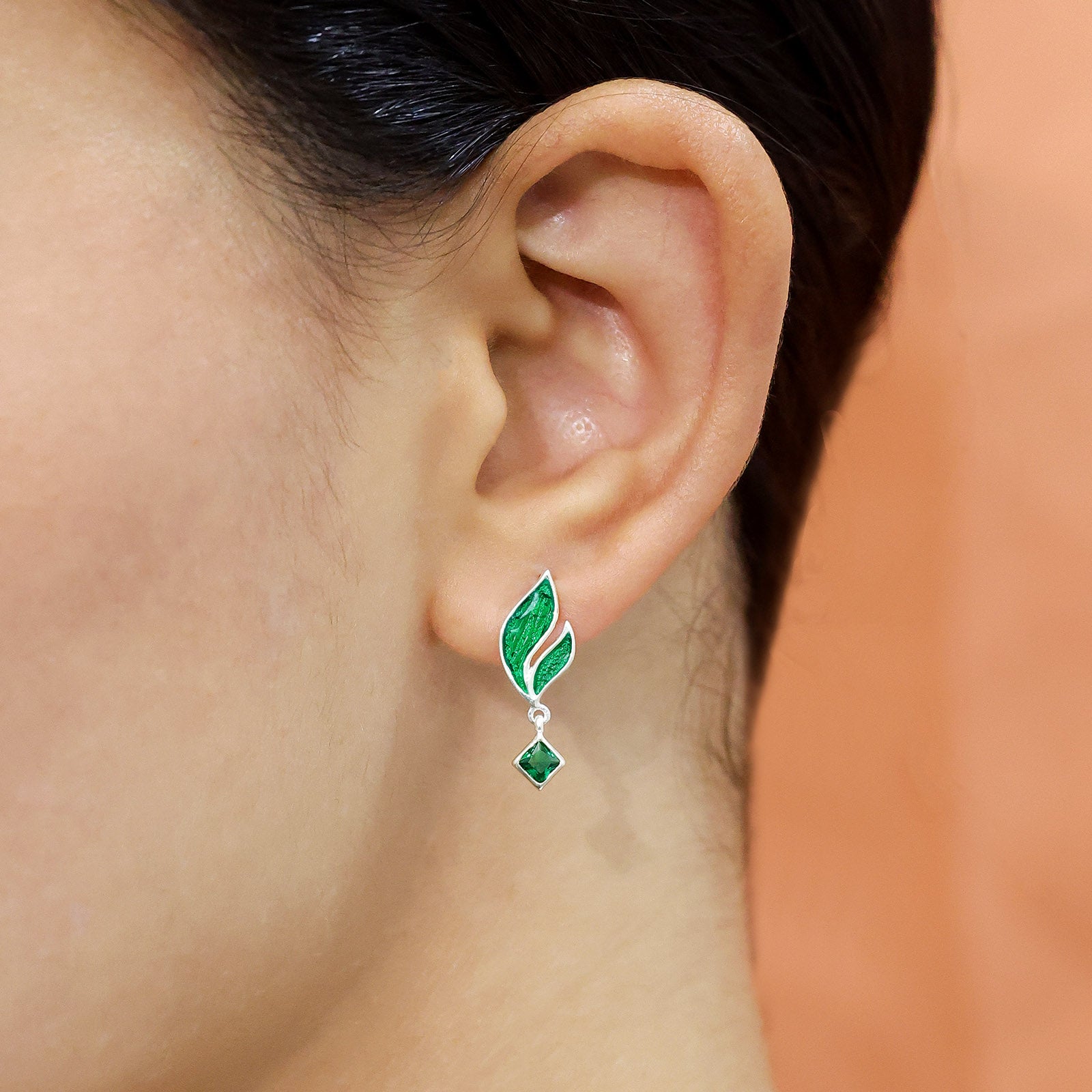 385 - Pure 925 Silver Earrings &#8211;  Radiant emerald Leaf Danglers