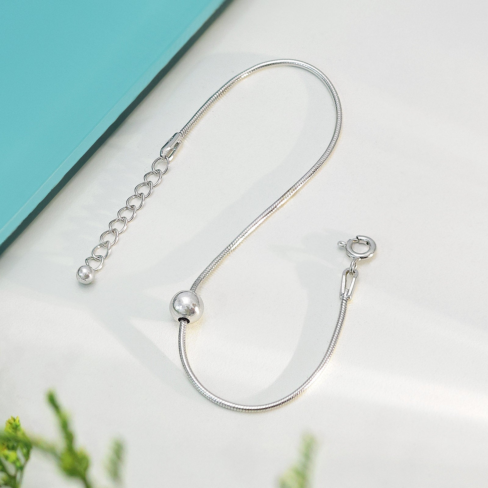 Pure Silver Bracelet Spring Chain Model With Silver Bead