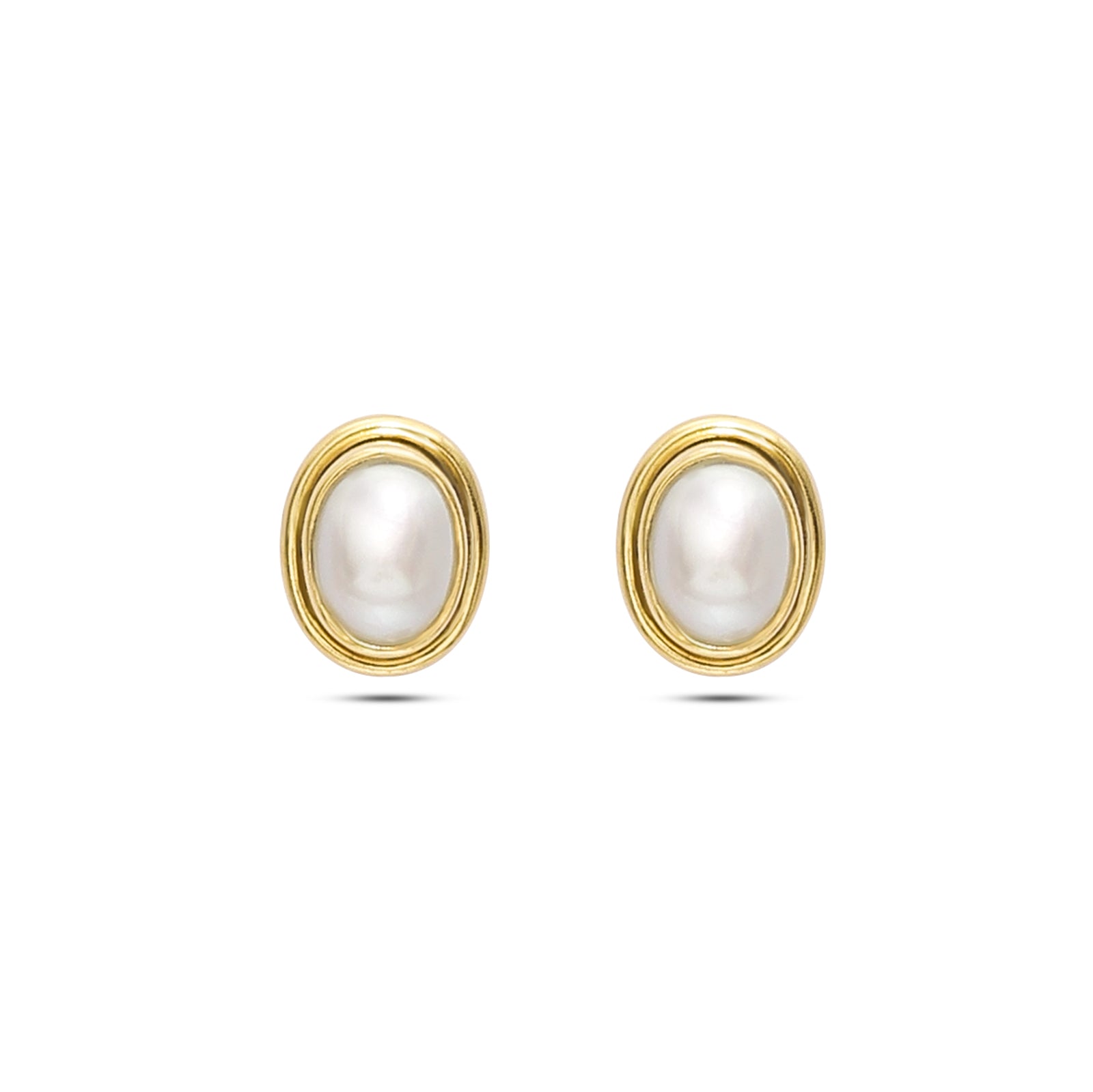 Uncategorized - Pure Silver Earrings &#8211; Gleaming Gold-Plated Pearl Stud