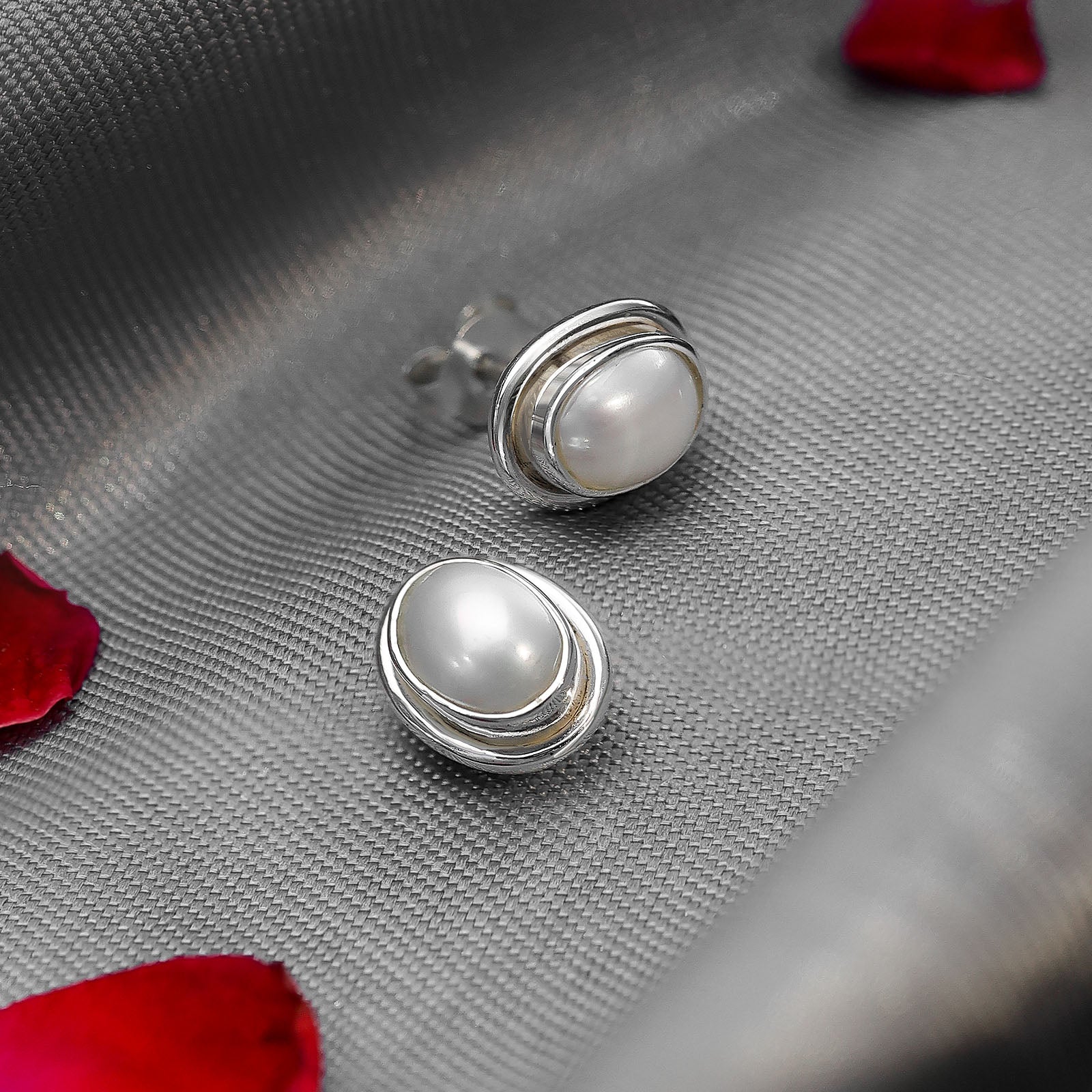 Silver Earrings - Pure Silver Earrings &#8211; Timeless Classic Oval Pearl