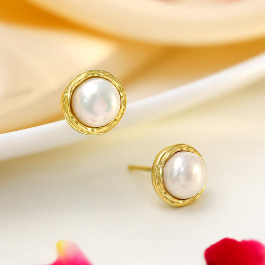 Uncategorized - Pure Silver Stud Earrings &#8211; Made of Captivating White pearls